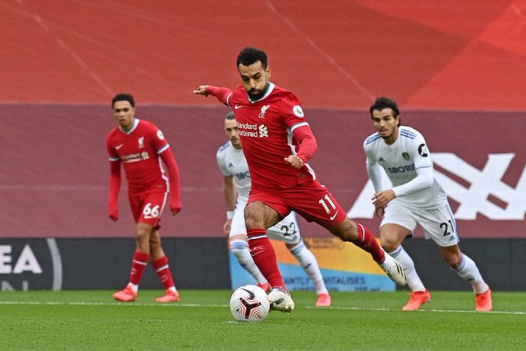 Η οβίδα του Σαλάχ κόντρα στη Λιντς (vid)