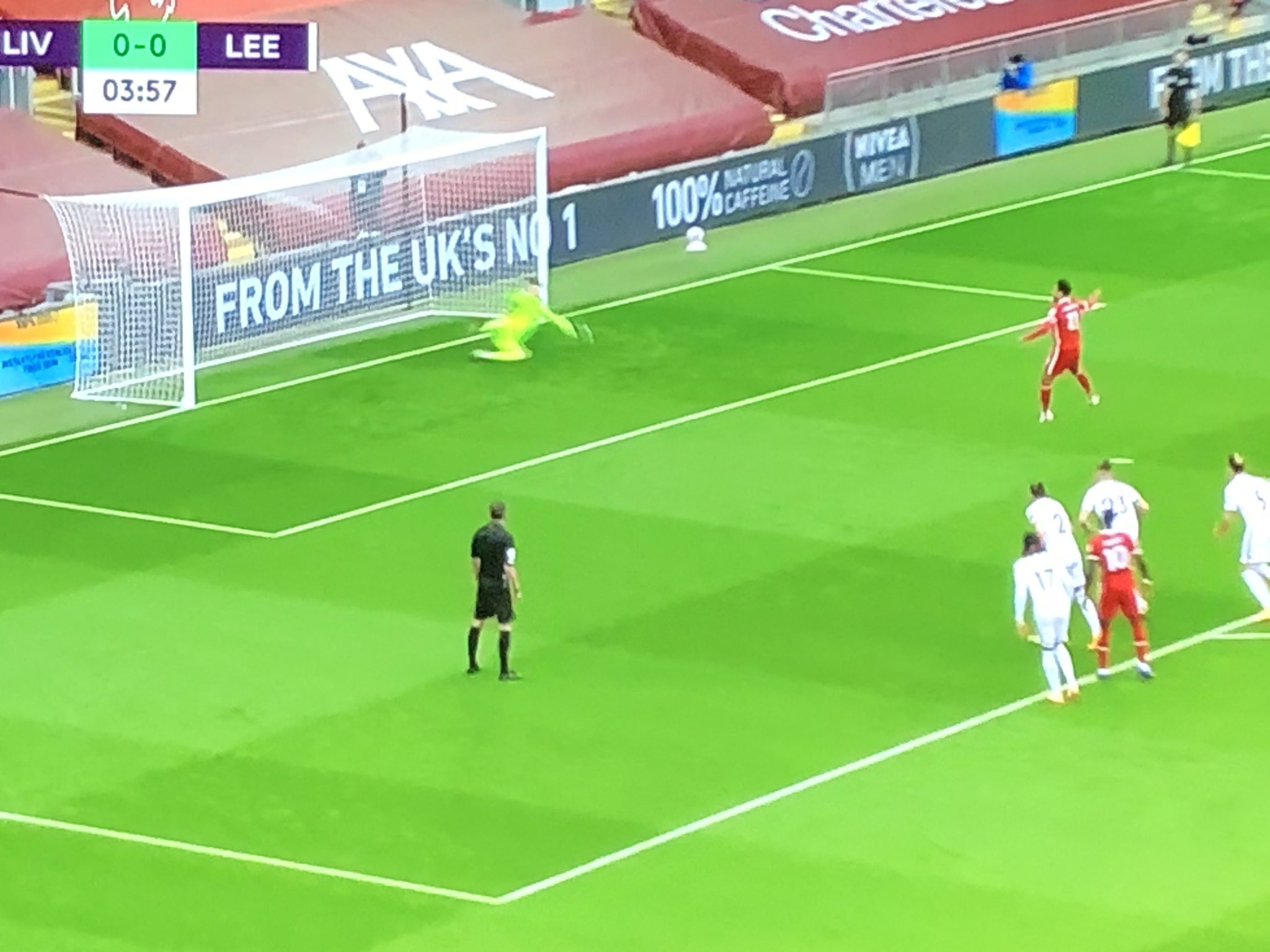 Σέντρα, γκολ και ρεκόρ από τον Σαλάχ (vid)