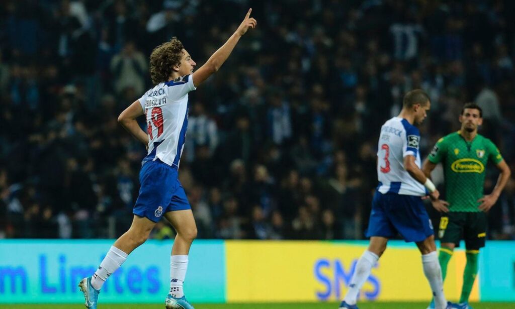 Η Γουλβς ανακοινώνει το… «παιδί θαύμα» της Πόρτο!