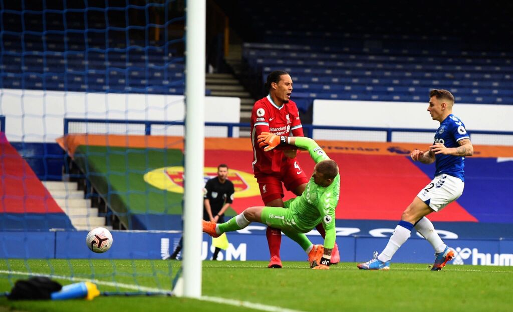 Αδιανόητο: Δεν ήξεραν στο VAR τον κανονισμό για κόκκινη στον Πίκφορντ!