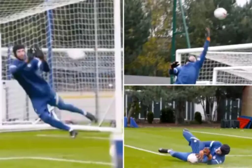 Με τέτοιες αποκρούσεις, ο Τσεχ διεκδικεί φανέλα βασικού