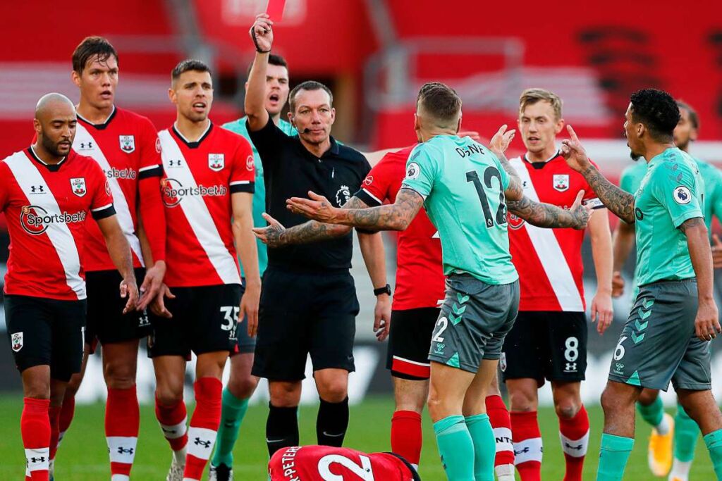 Αντσελότι: “Ο διαιτητής επηρεάστηκε από όσα ακούστηκαν”