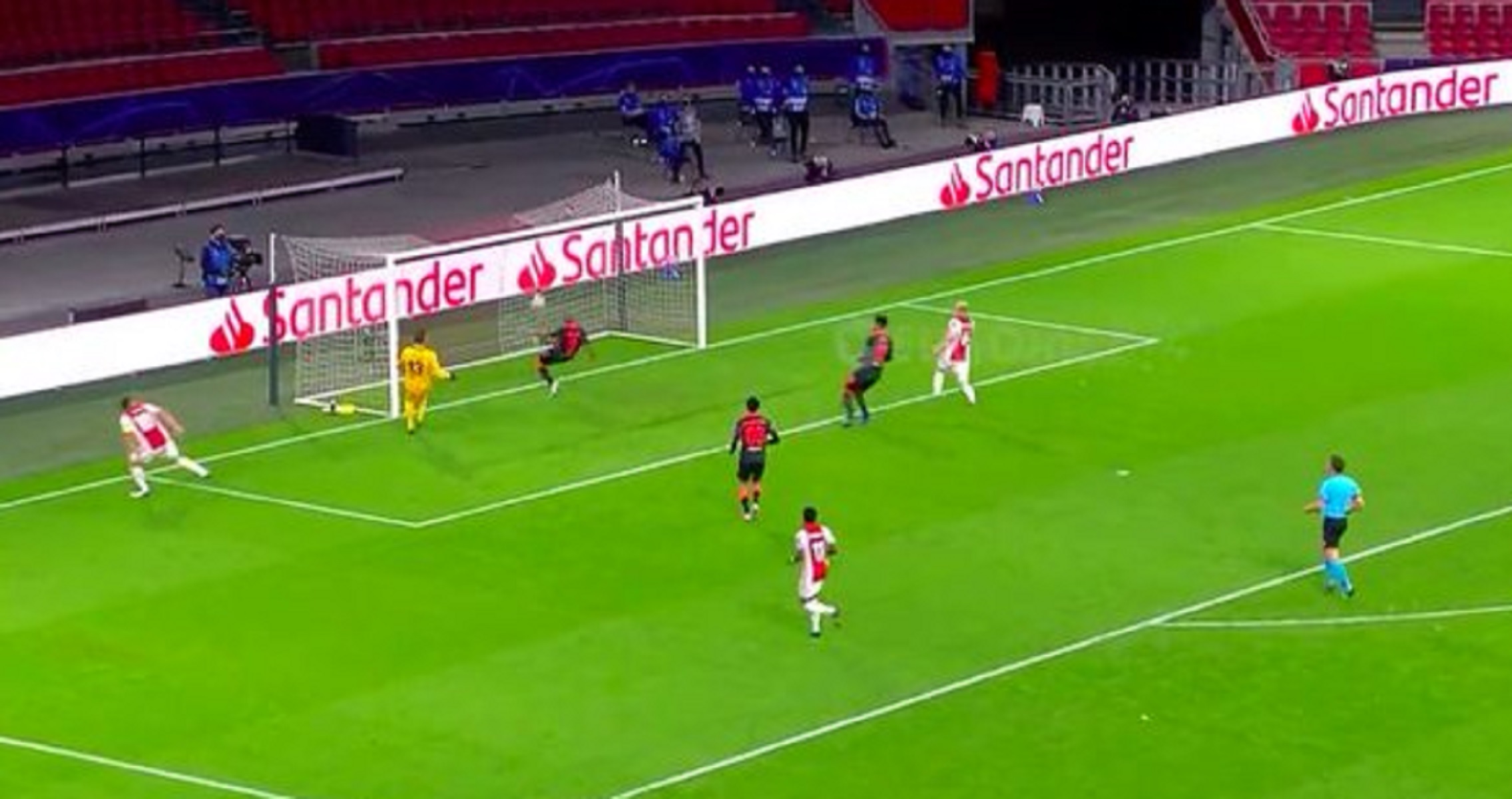 Φαμπίνιο σε ρόλο Φαν Ντάικ, πρώτο δείγμα θετικό (vid)