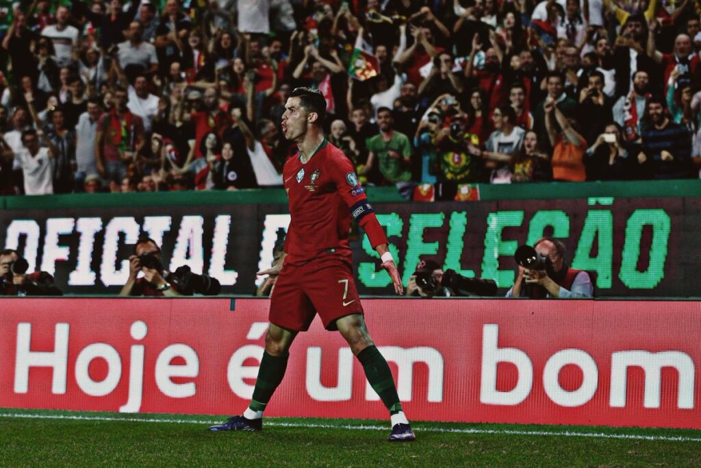 Βοηθάει την εθνική από τον… καναπέ ο Κριστιάνο! (pic)