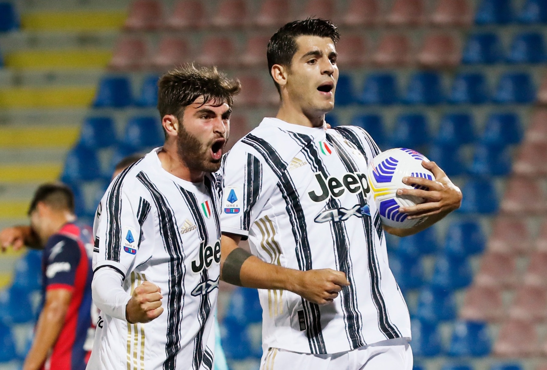 Κιέζα κερνάει, Μοράτα… πίνει! (vid)