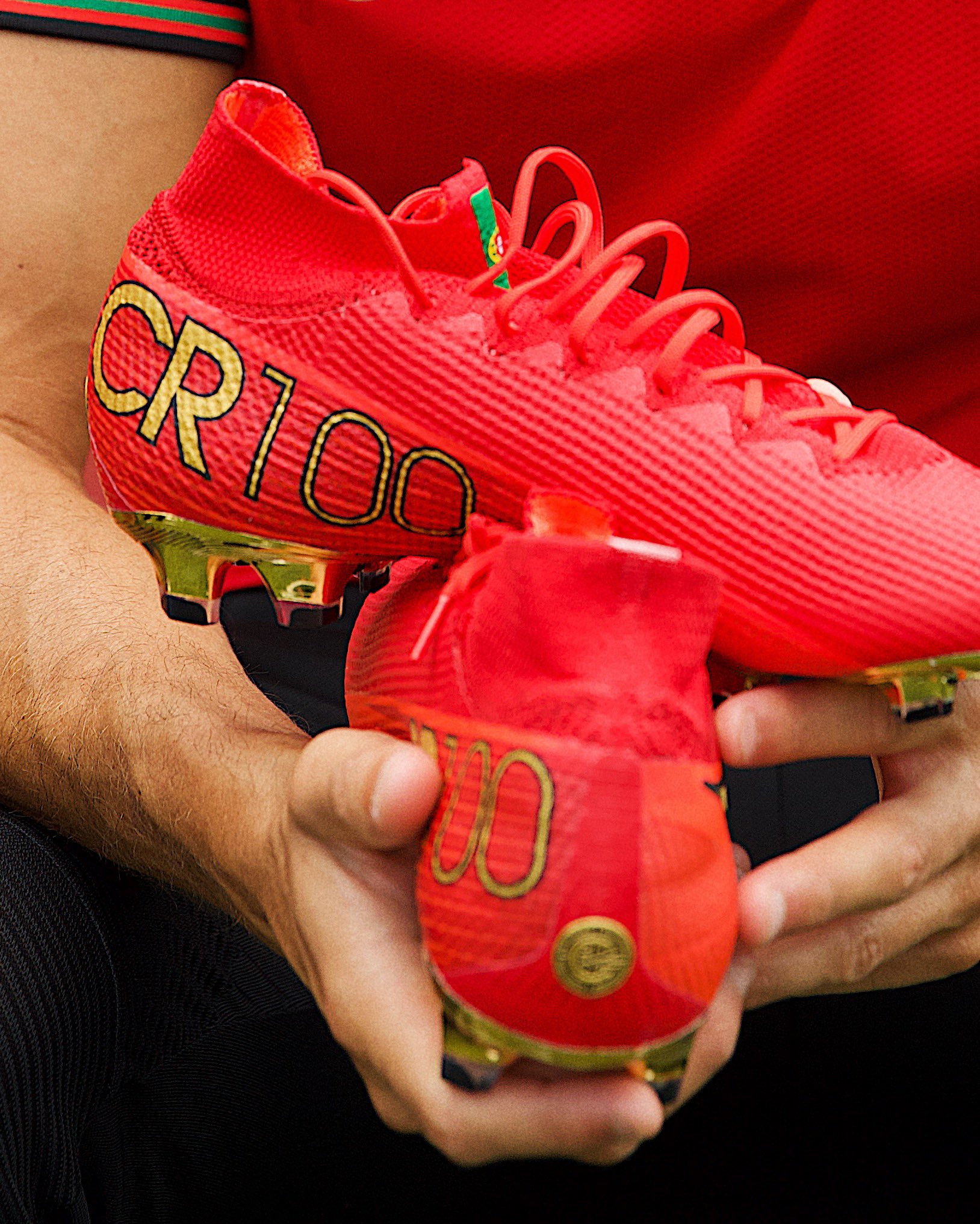 Τα νέα παπούτσια του Κριστιάνο απλά τα... σπάνε! 