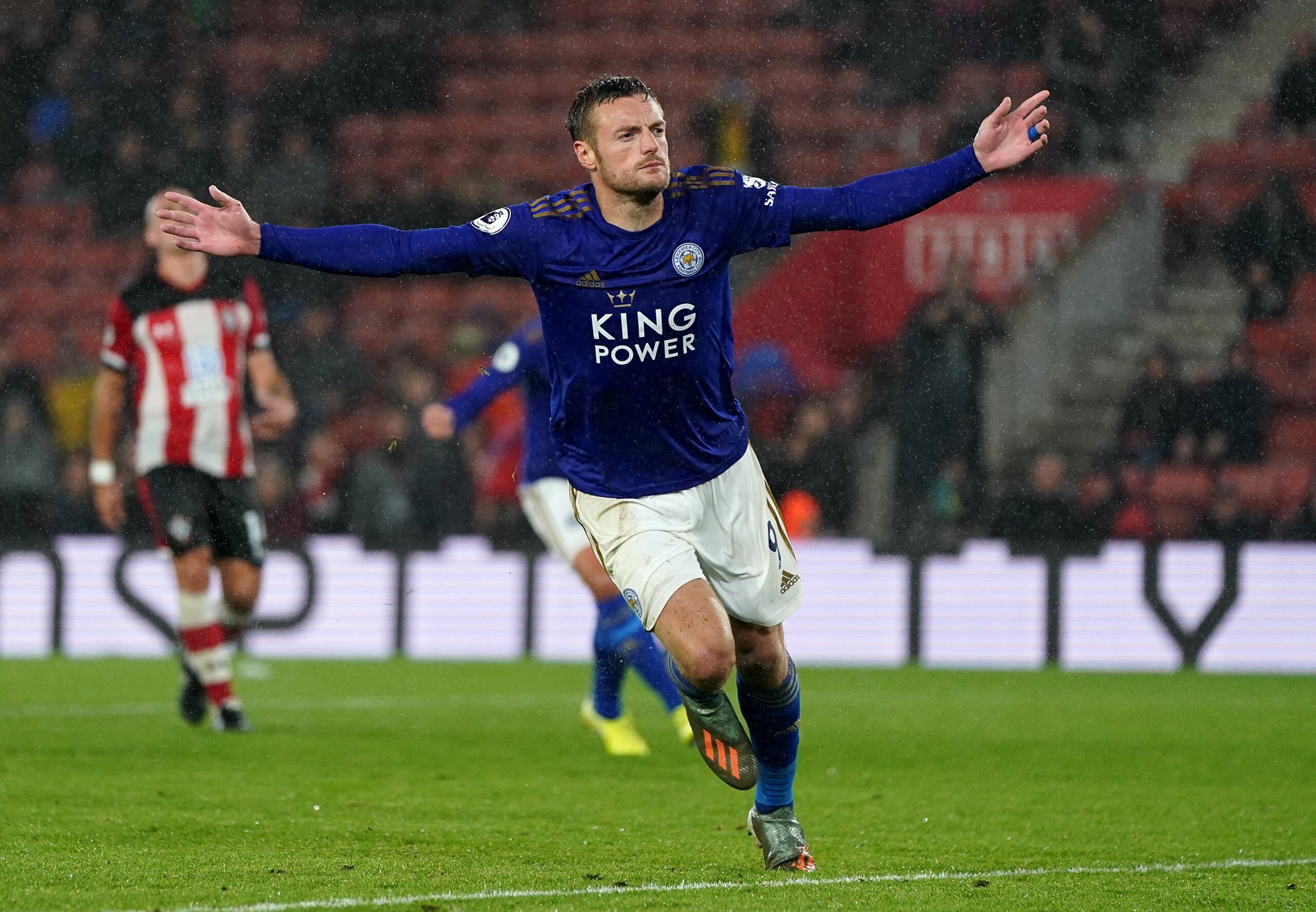 Όπου βρει Άρσεναλ την… κερνάει ο Βάρντι!