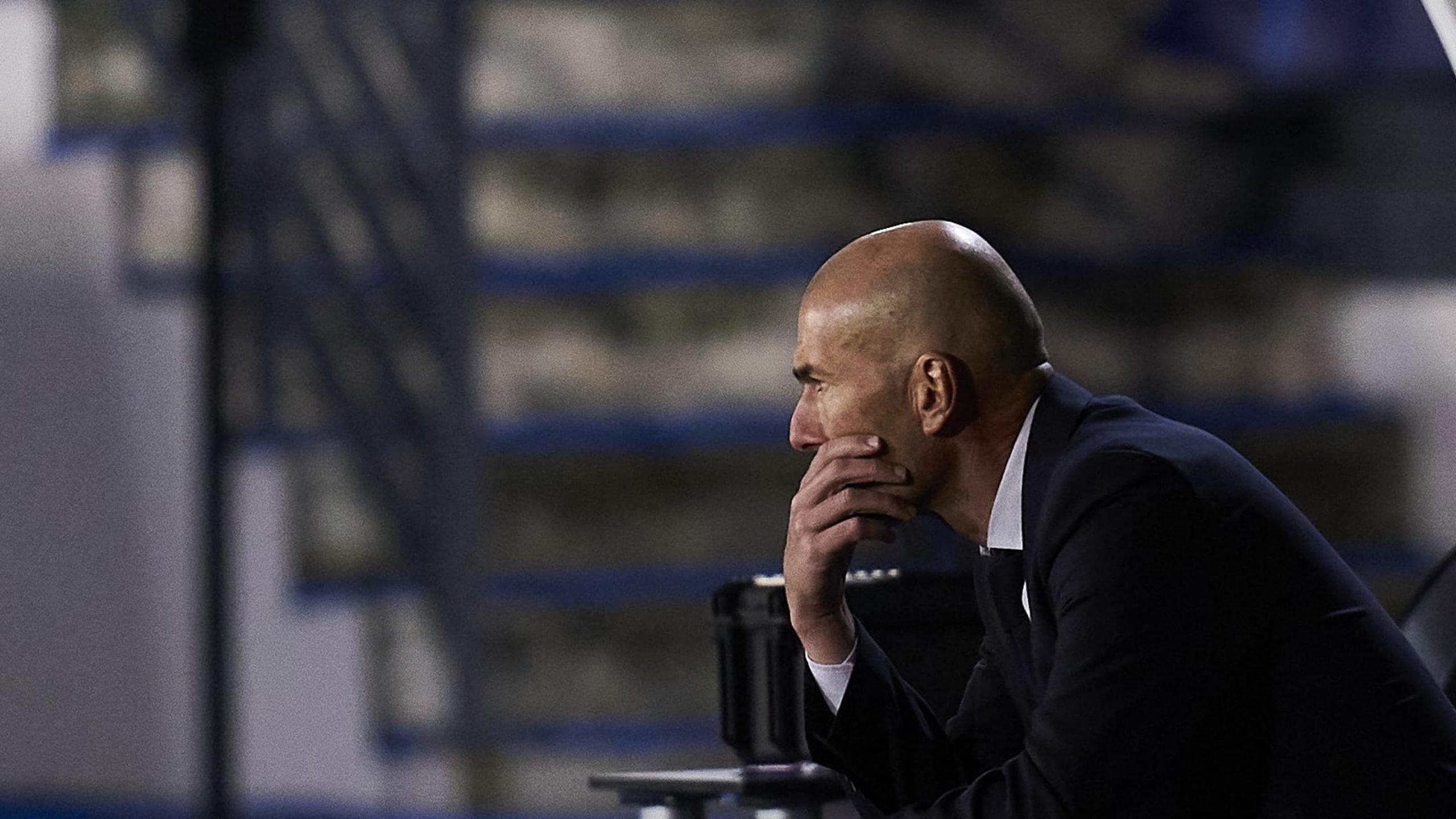 Zιντάν: “Έχω συνηθίσει να κινδυνεύει η θέση μου”!