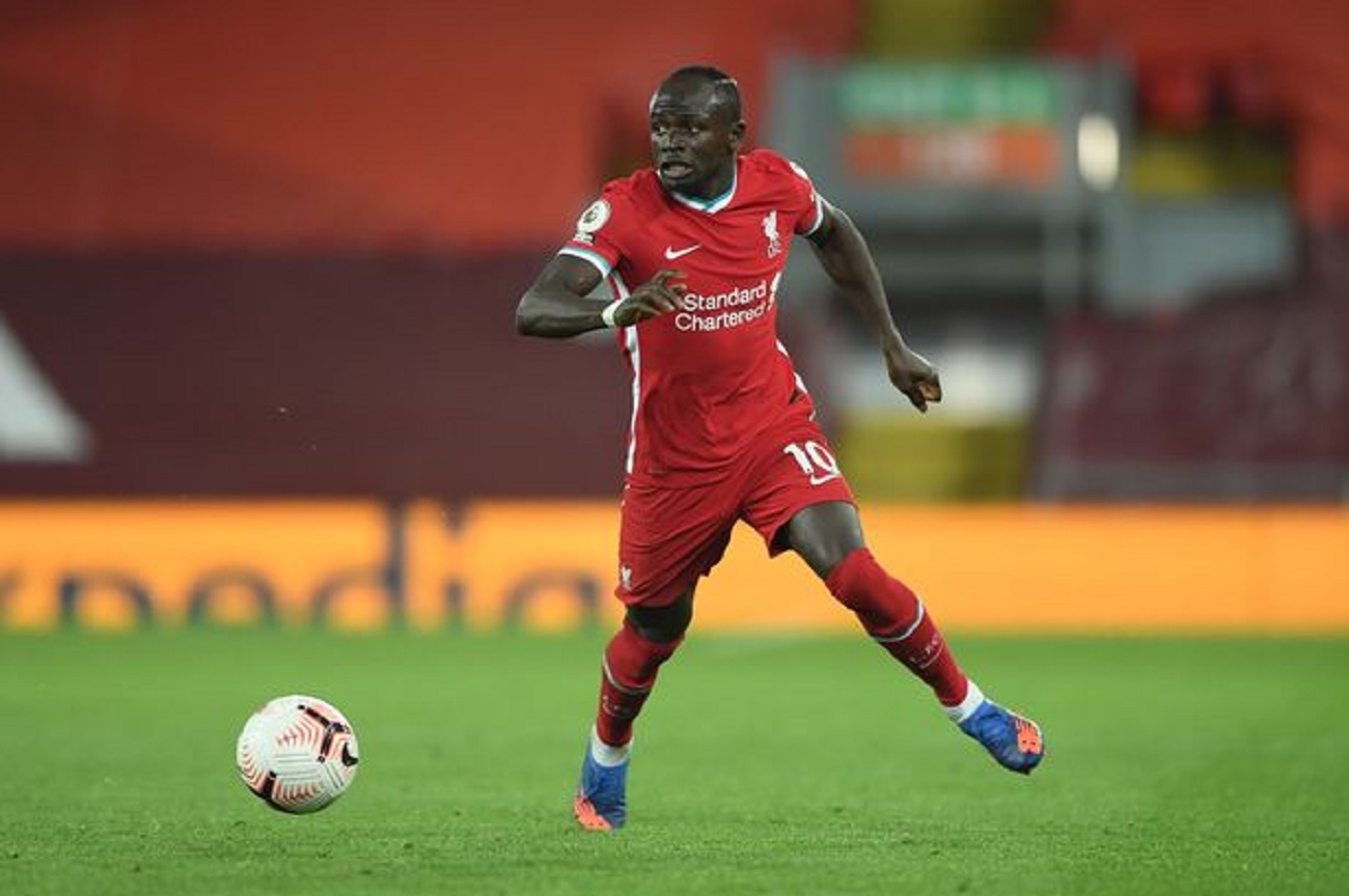 Έχασε το… άχαστο ο Μανέ σε κενή εστία, αλλά στο τέλος έγινε… ήρωας!