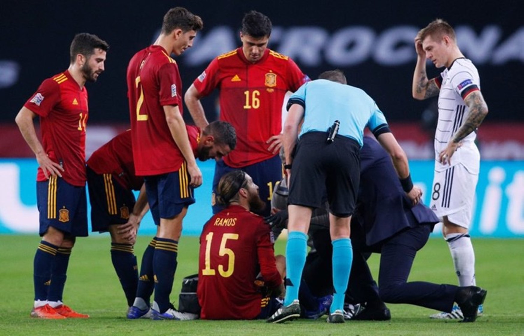 Προσπαθεί, αλλά δεν μπορεί, να “χωνέψει” την… εξάρα ο Κρόος!