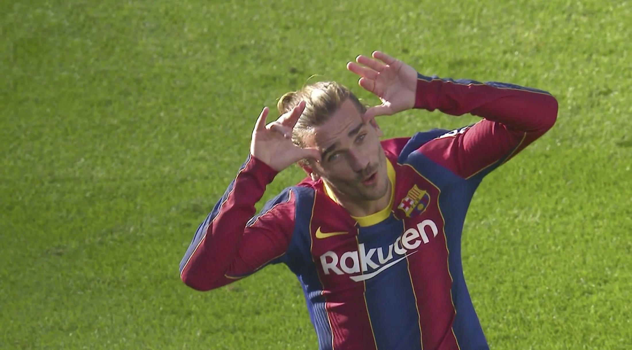 Γκριεζμάν: «Πανηγύρισα έτσι γιατί μου το ζήτησε η κόρη μου» (vid)