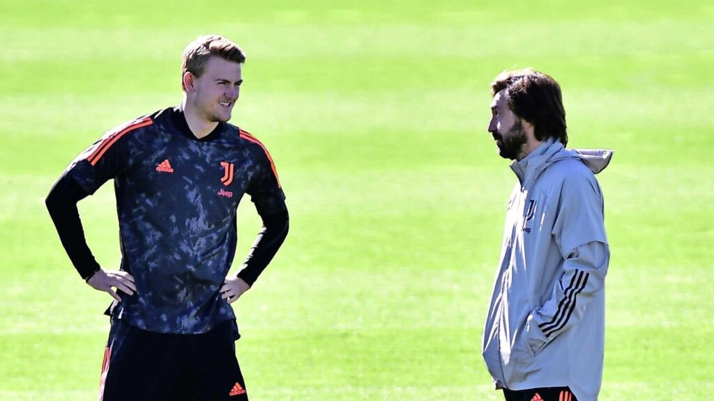 Χαμόγελα για Πίρλο – Μπαίνει σαν… μεταγραφή ο Ντε Λιχτ!