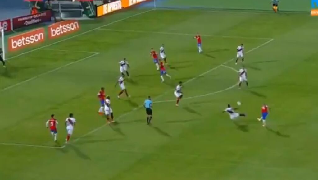 O Αρτούρο Βιντάλ και η τηλεκατευθυνόμενη ρουκέτα (vid)