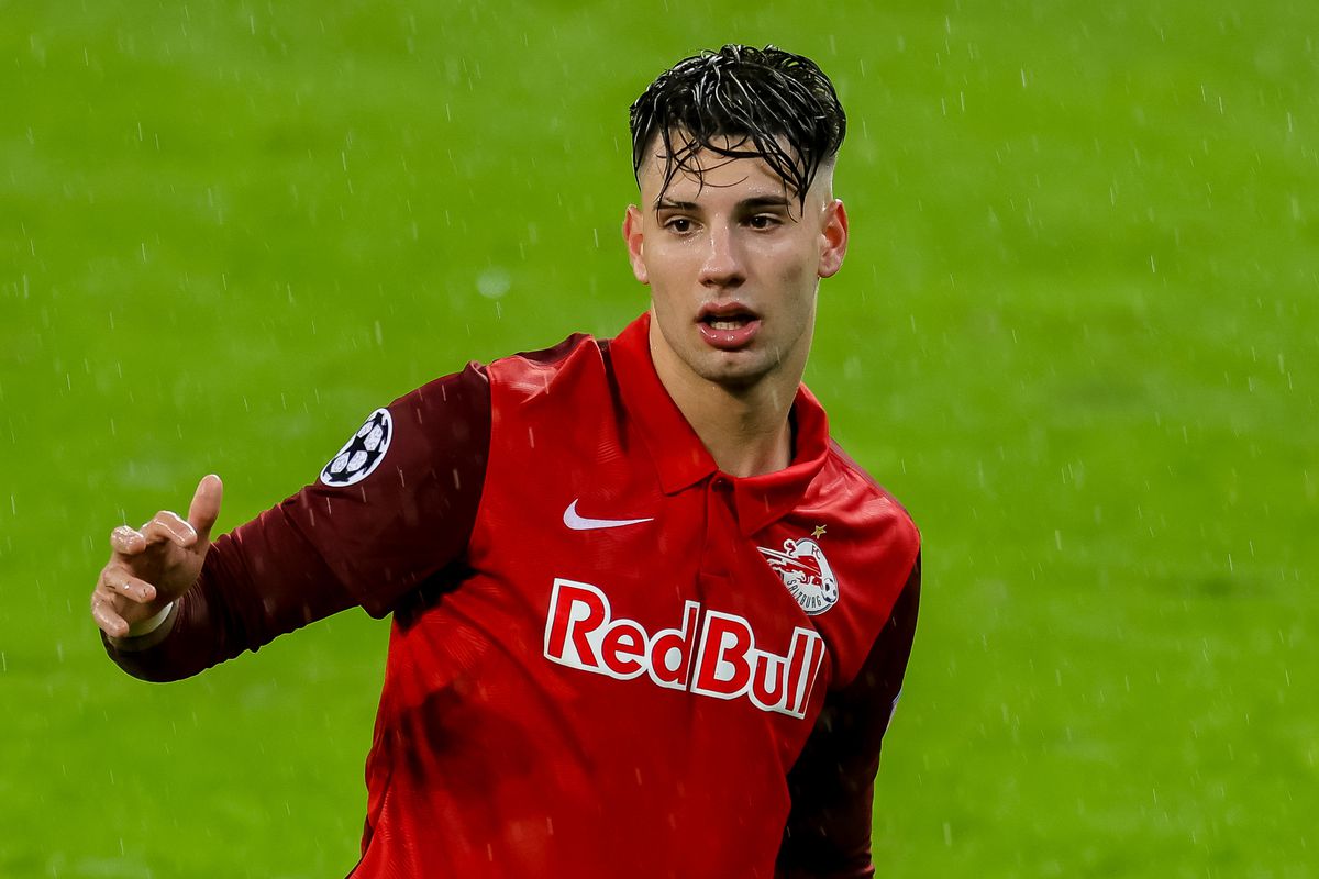 Ο Άγιος Βασίλης φέρνει Σζομποσλάι στη Λειψία! (pic)