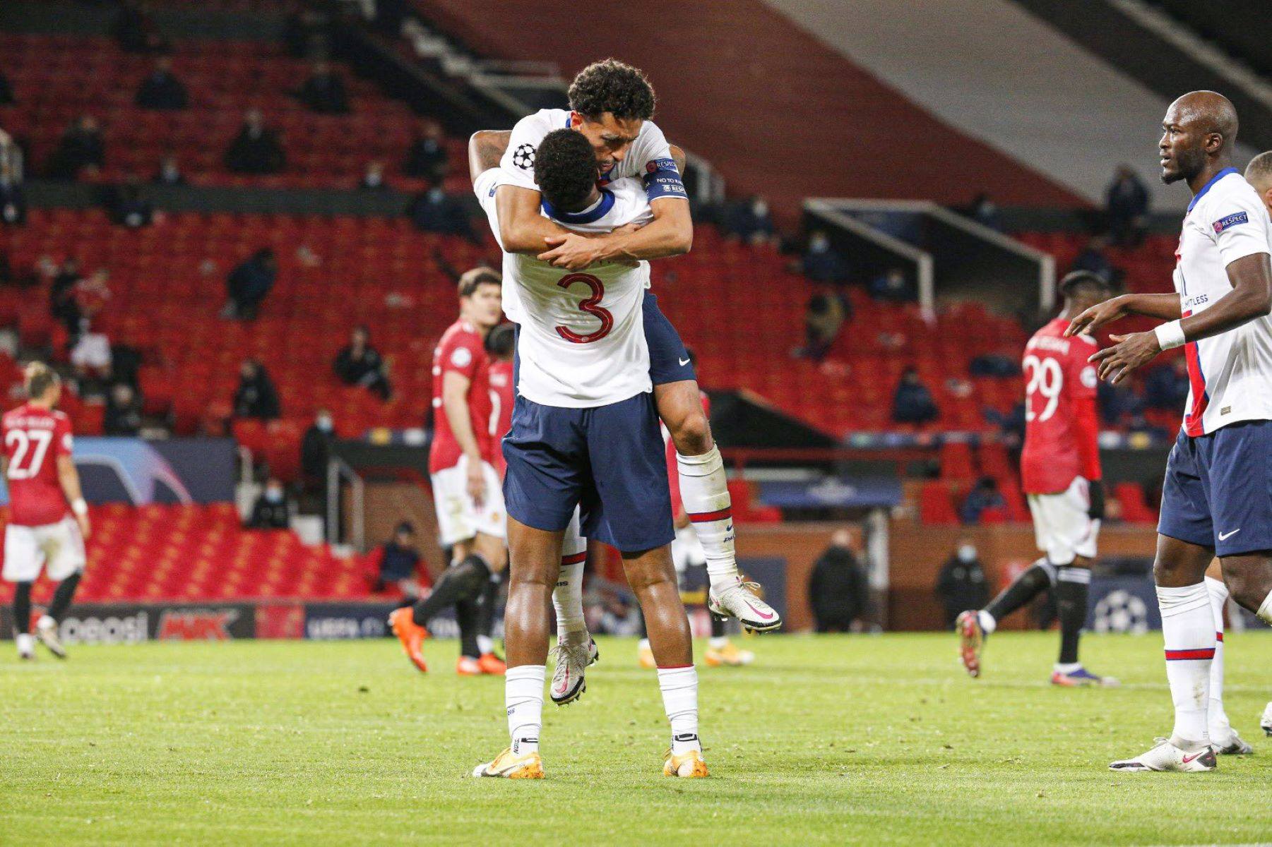 Η Παρί ξόρκισε τον διάβολο σε ένα διαβολεμένο όμιλο (vid)