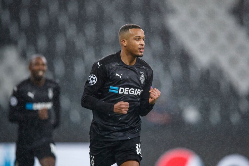 Αλασάνε Πλέα, το νέο αστέρι του Champions League! (vids)