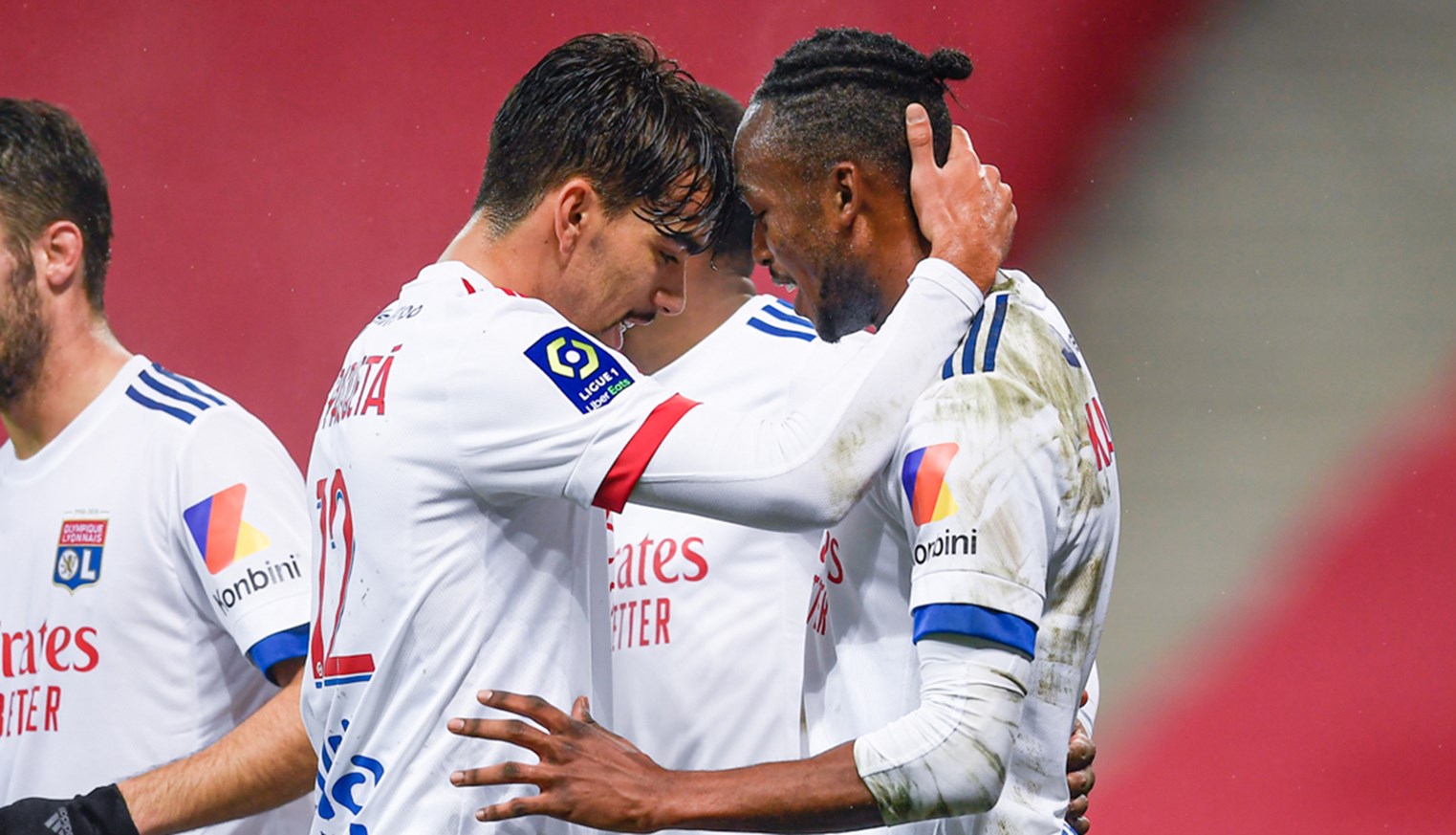 Είχε τον τρόπο και δεν χρειάστηκε κόπο η Λιόν (vid)