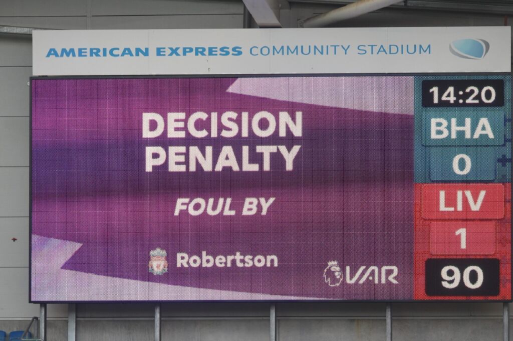 Καταπέλτης Ρόμπερτσον κατά VAR – «Χάνεται η αγάπη για το ποδόσφαιρο»