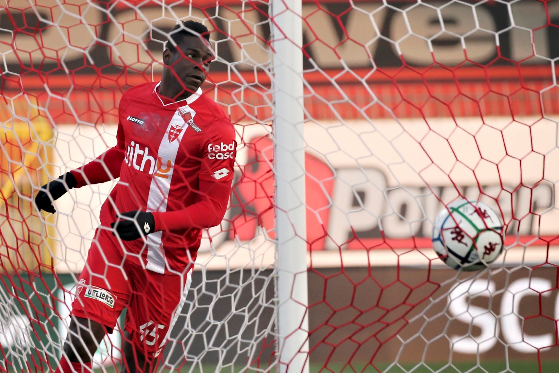 Ο Μπαλοτέλι ντεμπούταρε και σκόραρε σε 4 λεπτά (vid)