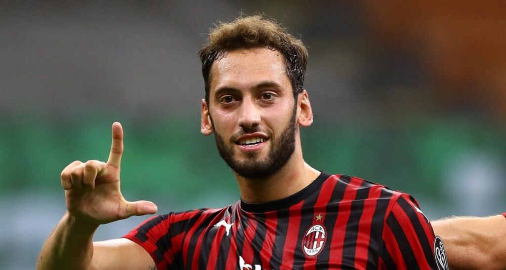 Θα το πάει μέχρι τέρμα η Μίλαν για Τσαλχάνογλου!
