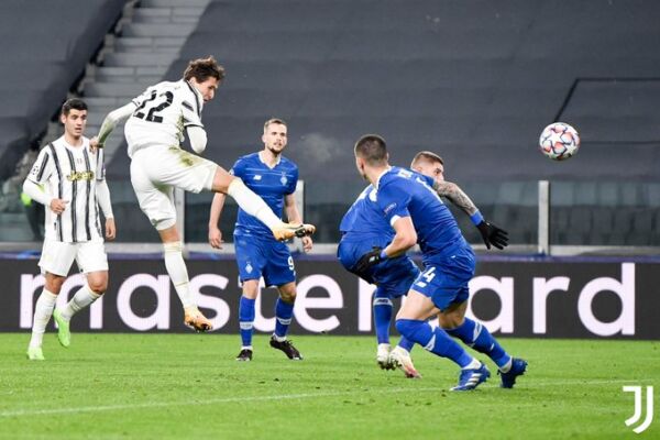 Κιέζα Μοράτα και Κριστιάνο μπροστά