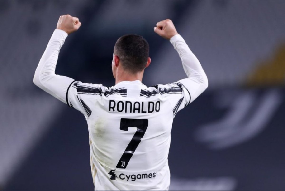 ΘΡΥΛΟΣ ο Κριστιάνο, πρώτος σκόρερ όλων των εποχών! (pic)