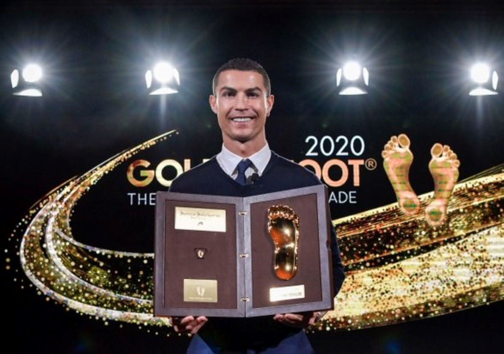 Ο Κριστιάνο έχει τη δική του… χρυσή πατούσα (pics)