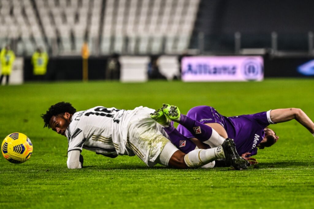 Δολοφονικό τάκλιν του Κουαδράδο – Απειλείται το αήττητο της “Γιούβε”(vid)