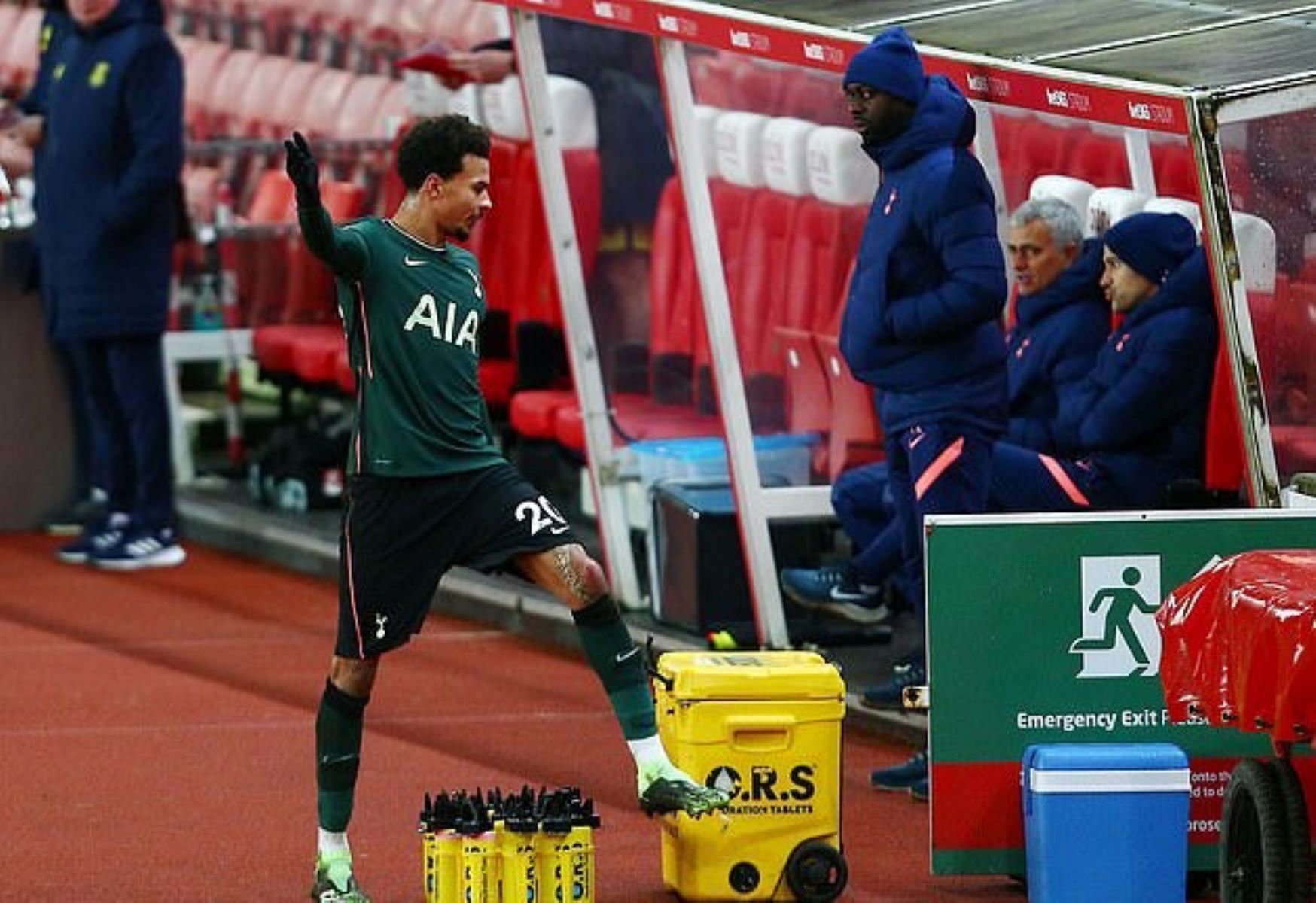 Έξαλλος ο Μουρίνιο με Άλι – «Πρόβλημα για την ομάδα»