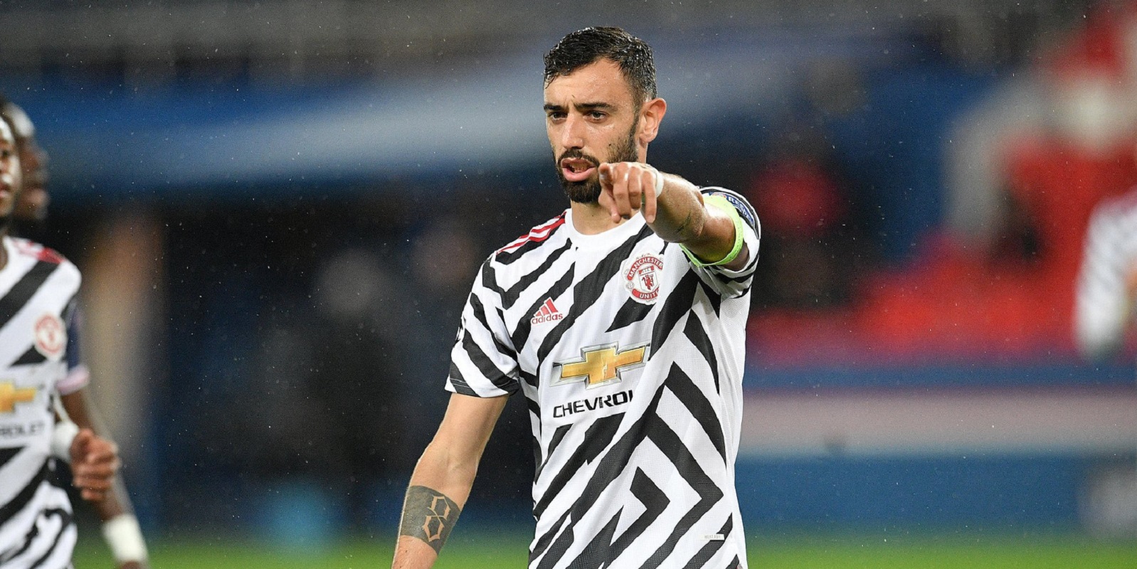 Ανανεώνει ο Φερνάντες και παίρνει τα διπλά!