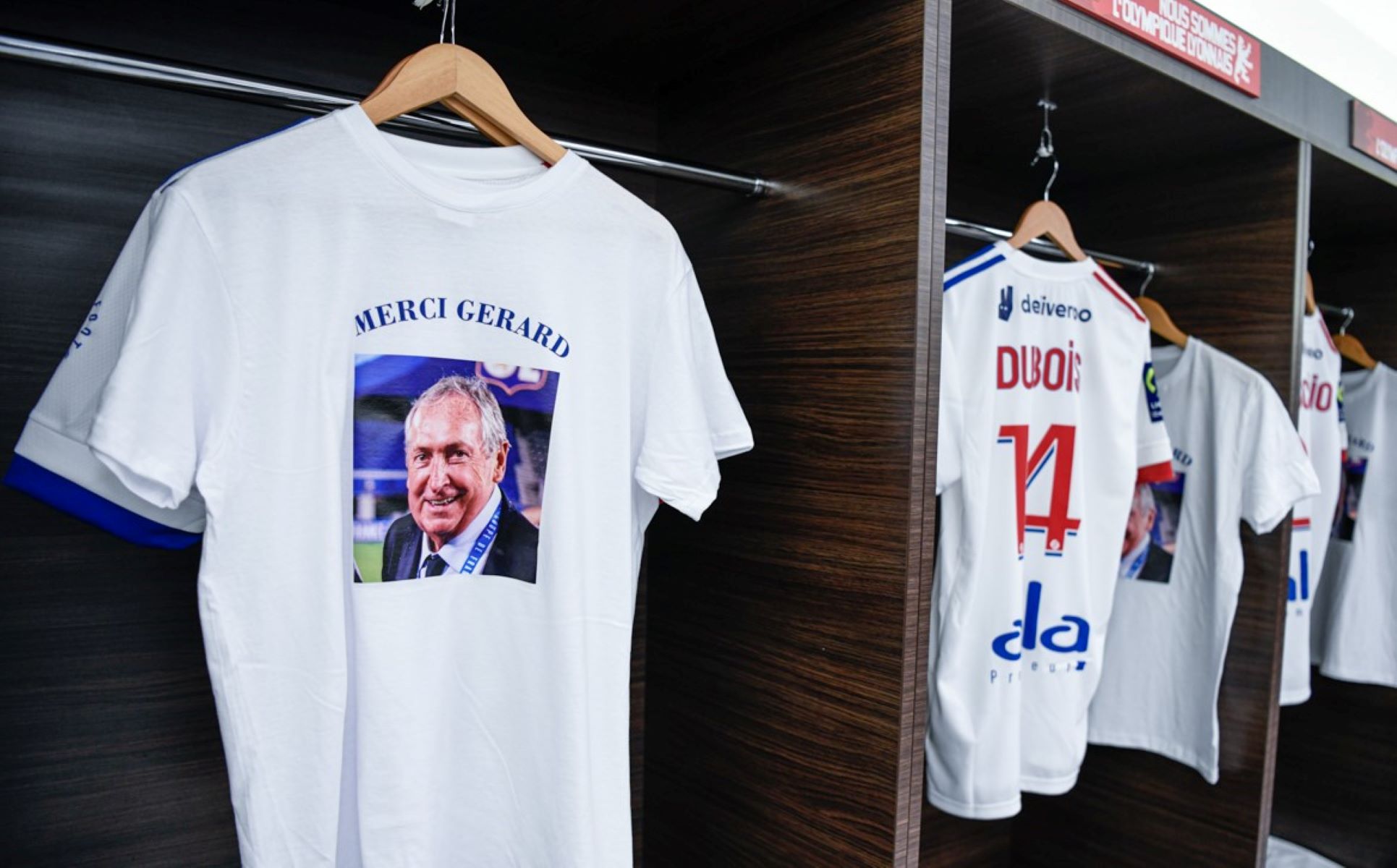 H Λιόν δε θα μπορούσε να ξεχάσει τον Ουγιέ (pics)