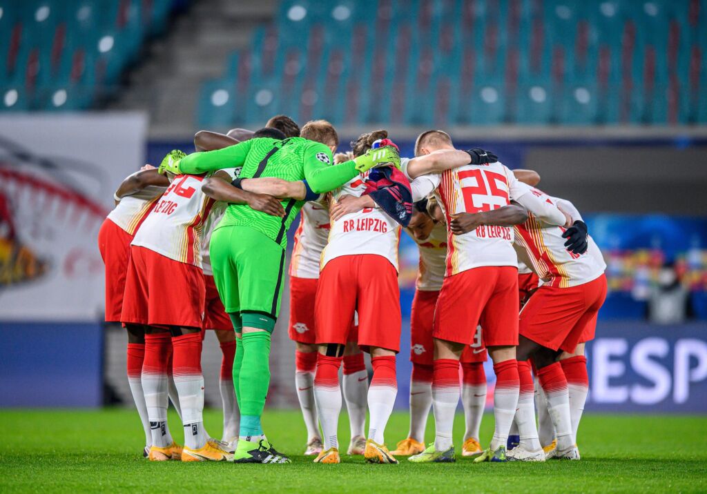 Έγινε ο… ΧΑΜΟΣ στα αποδυτήρια της Λειψίας! (vid)