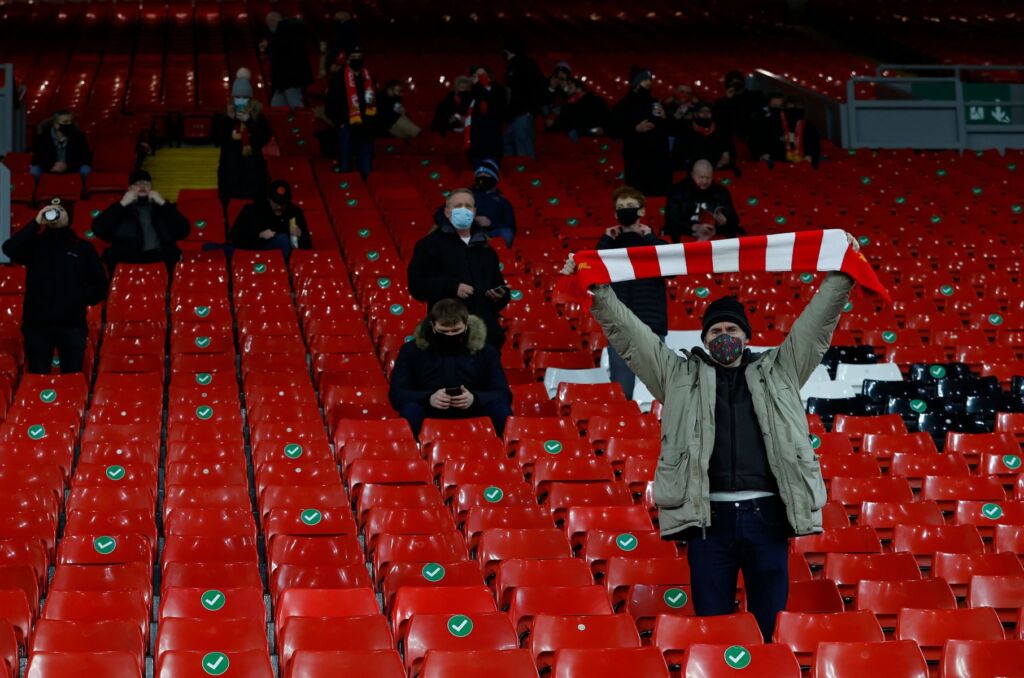 Ανατριχίλα στο Άνφιλντ – Επέστρεψε η «φωνή» της Λίβερπουλ (vid)