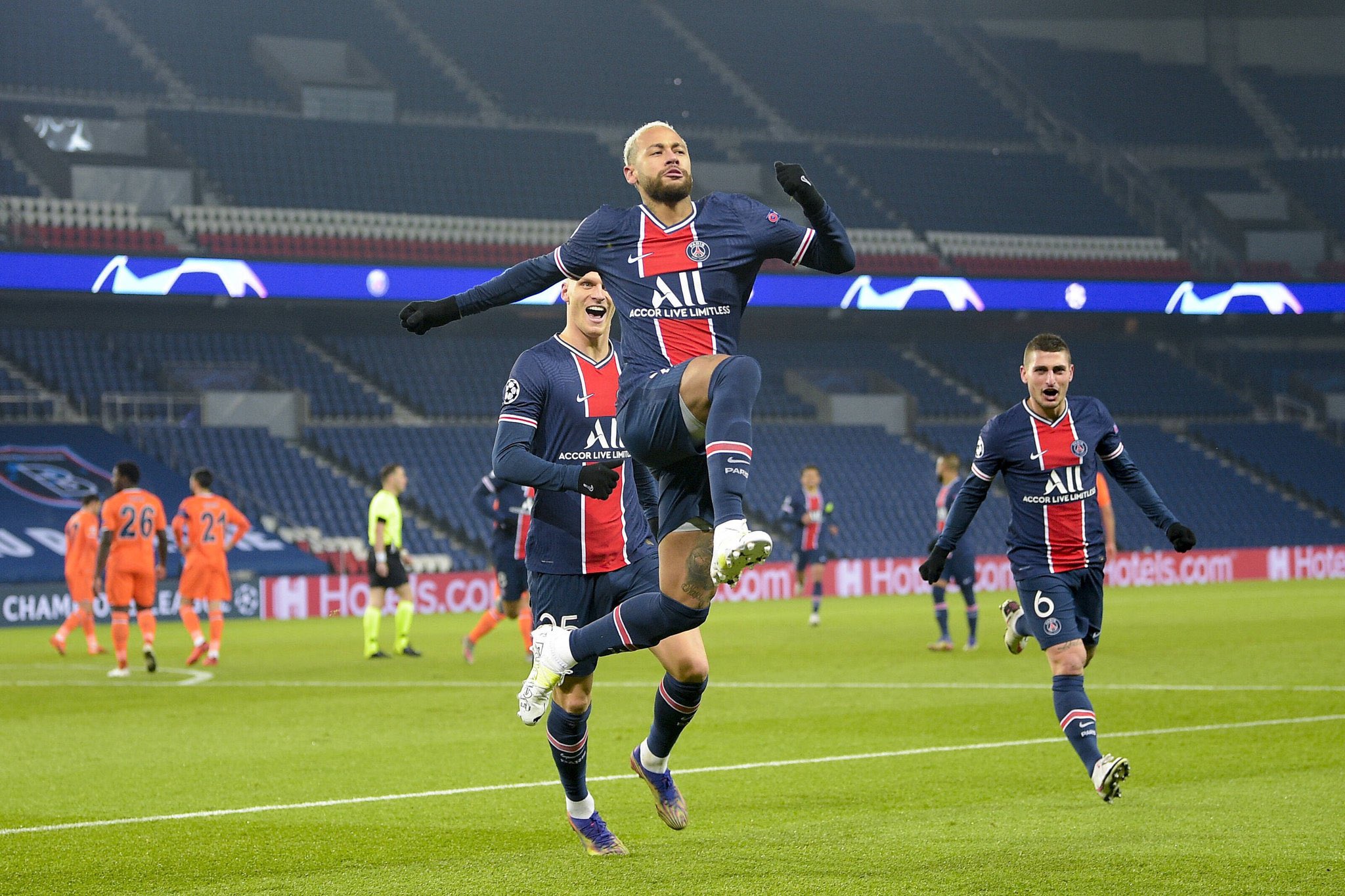 Νεϊμάρ: “Να φύγω από την Παρί; Ούτε κατά διάνοια!”