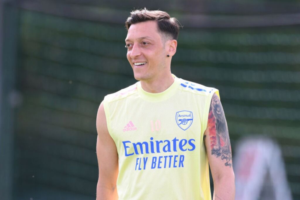 Ο Ρέντναπ τα έχωσε σε Λουίζ, Οζίλ που βαριούνται