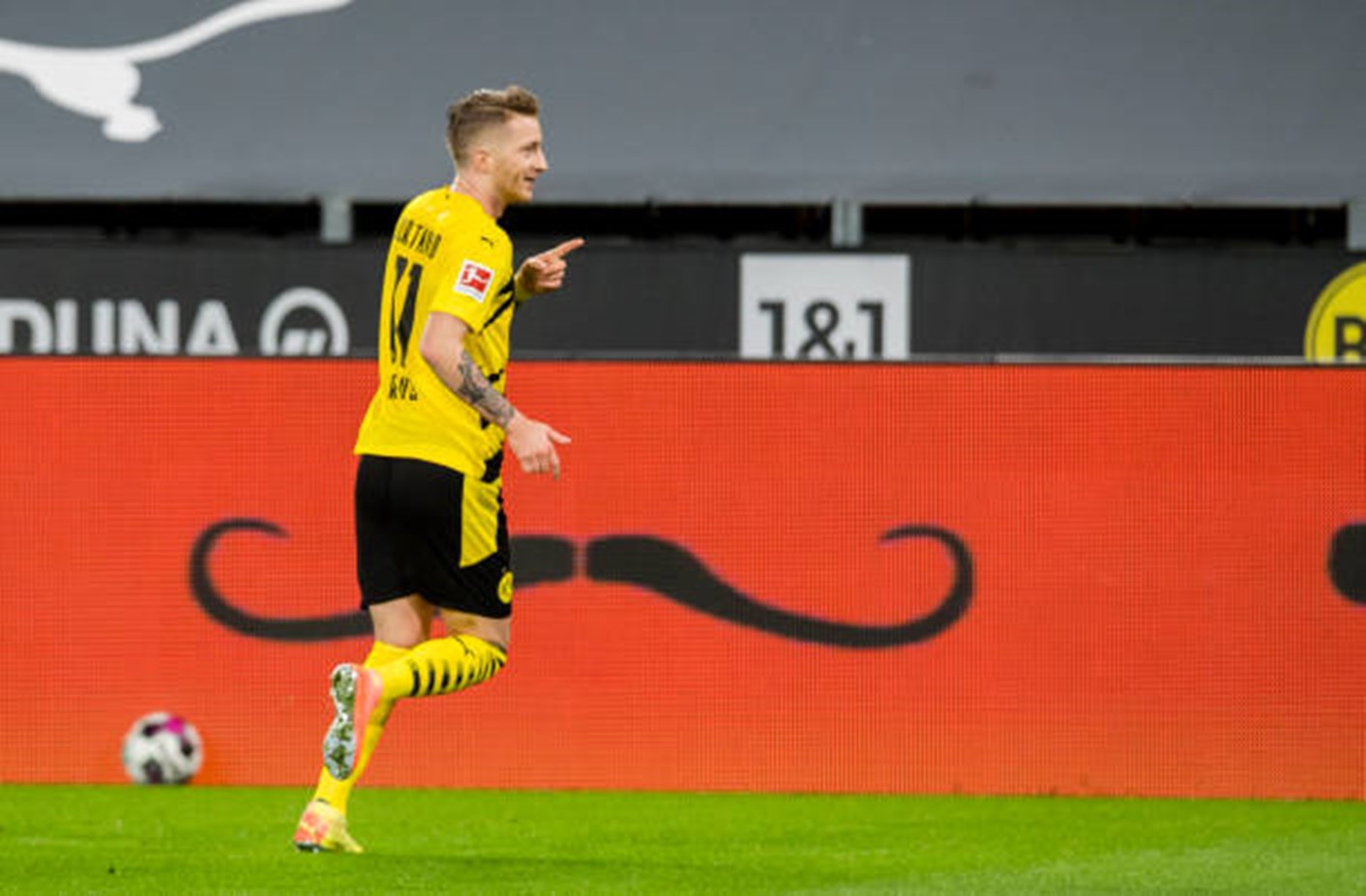 Δεν πρόκειται να πάει πουθενά ο Ρόις!