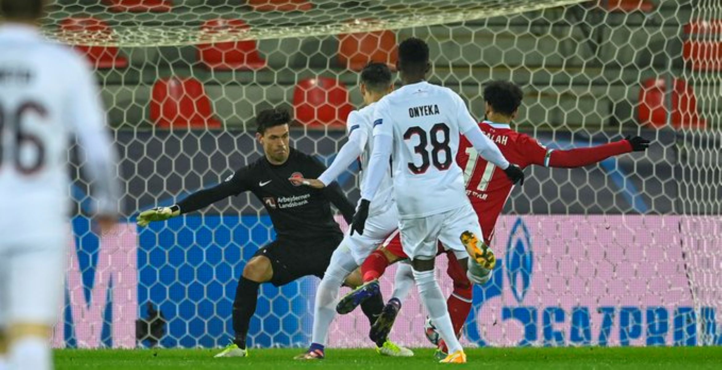 Σέντρα, κλέψιμο και… στάξιμο από τον Σαλάχ (vid)