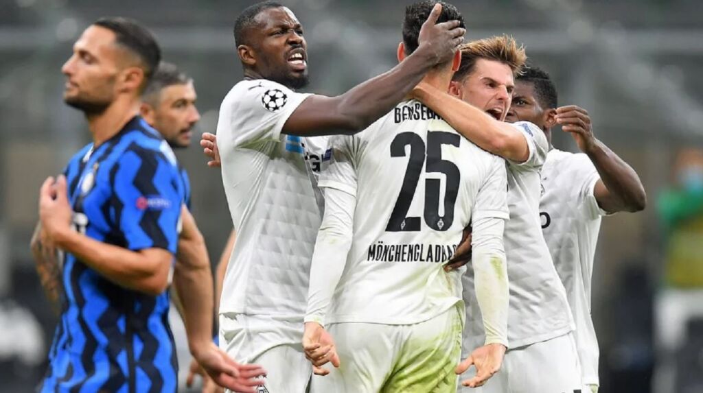 Ξύπνησαν για τα… καλά τους παίκτες της Ίντερ οι οπαδοί της Γκλάντμπαχ!