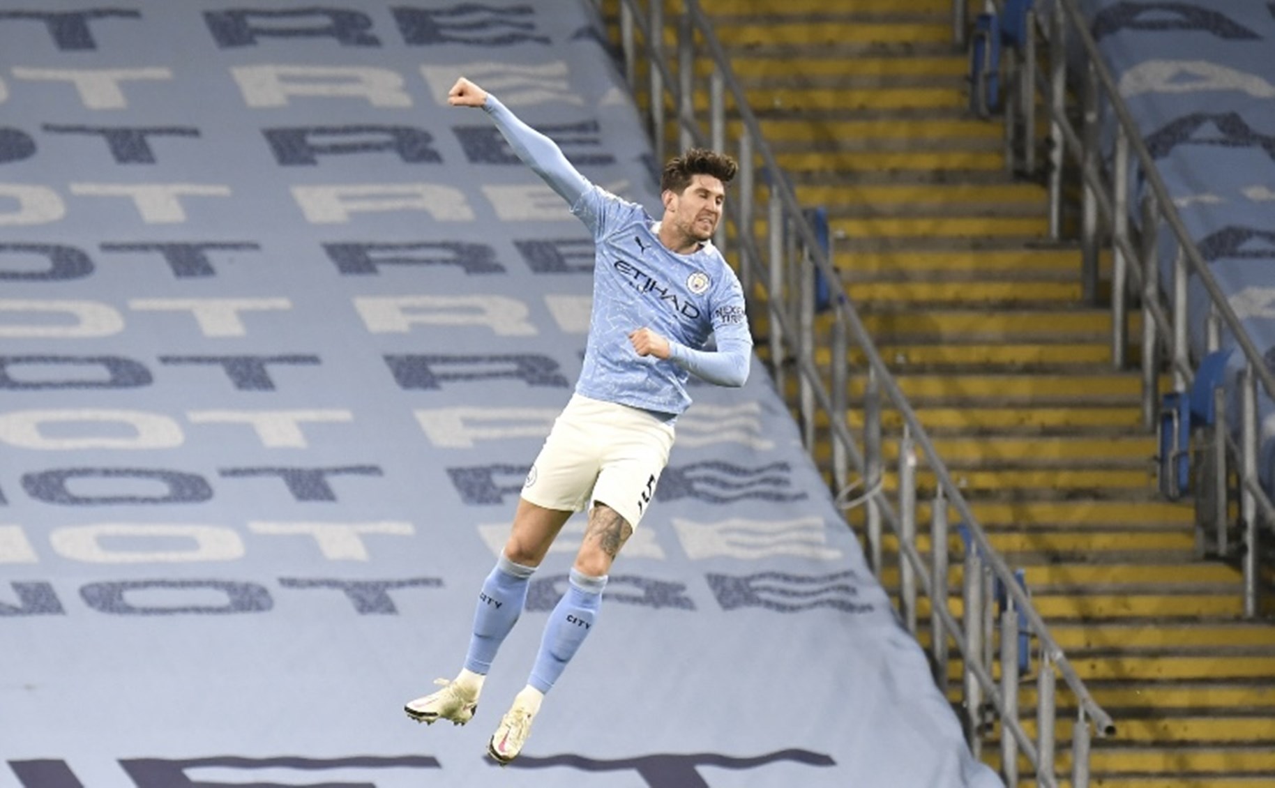 Πετραδάκι, πετραδάκι φτιάχνει κάτι καλό η Σίτι! (vid)