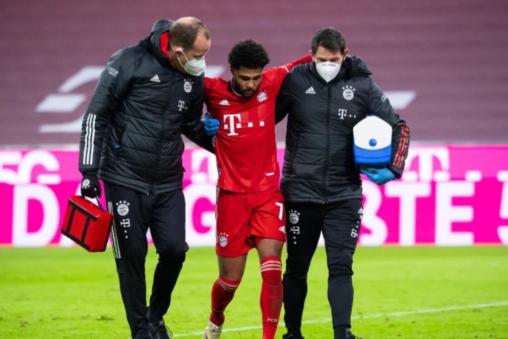 Τραυματισμός για Γκνάμπρι – Τρέμει η Μπάγερν