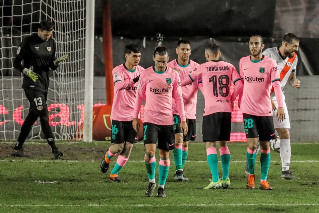 Πρόκριση με το… στανιό για Μπαρτσελόνα στο Βαγιέκας (vid)