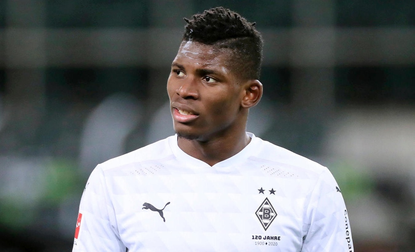 Ανέβηκε στην ταράτσα για να αποφύγει έφοδο σε κορωνο-πάρτι ο Εμπολό! (pic)