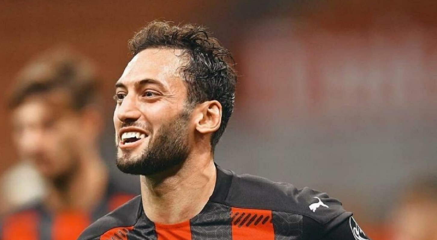 Είπε το «ναι» και μένει Μίλαν ο Τσαλχάνογλου!