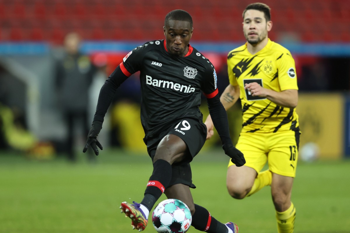 O πονοκέφαλος της Ντόρτμουντ δεν πέρασε ούτε με “ασπιρίνες” (vid)