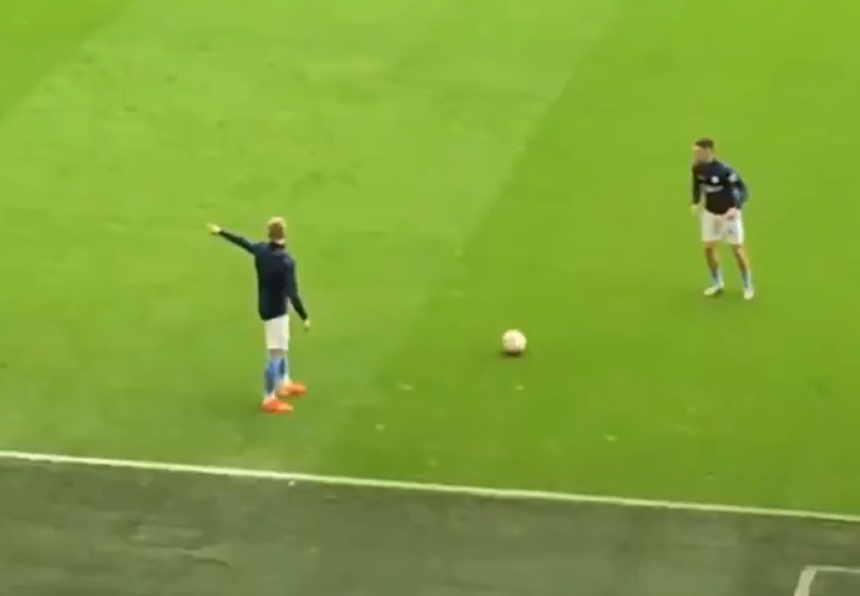 O Φόντεν τρέλανε τον Ντε Μπρούιν με το μαγικό του (vid)