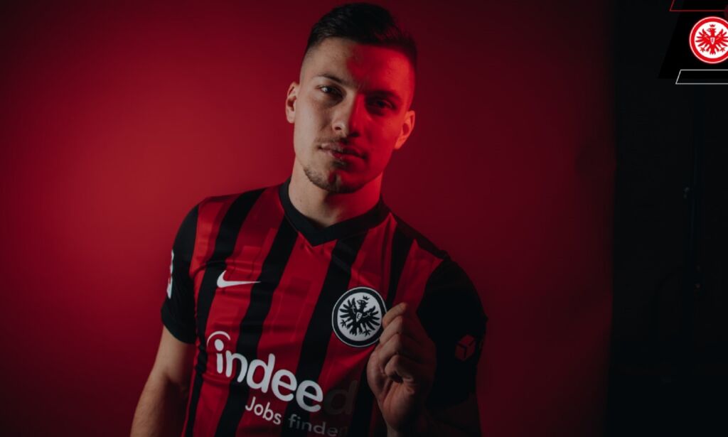 Επίσημο: Ο Γιόβιτς επέστρεψε στην Άιντραχτ! (pic)