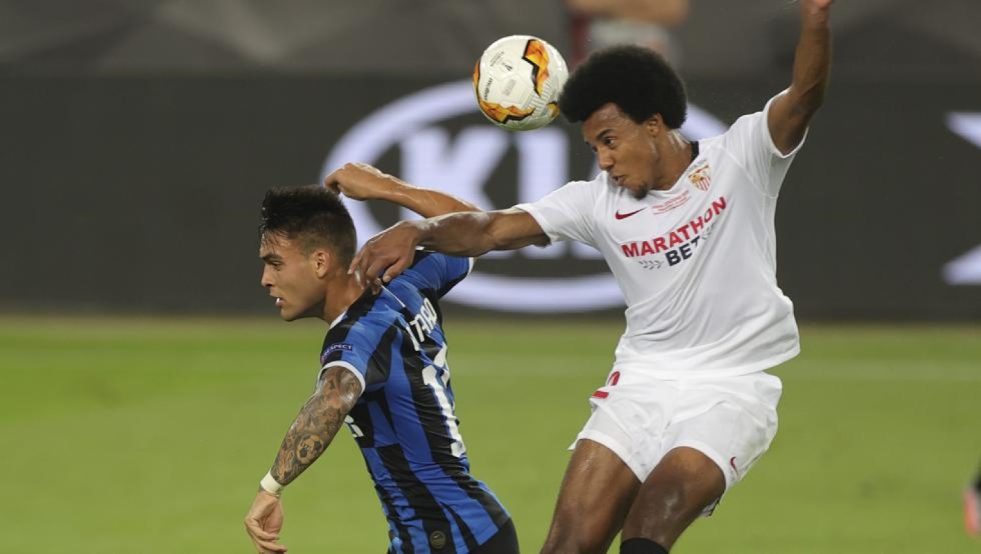 Ο Σόλσκιερ έχει τρελαθεί με τον στόπερ της Σεβίλλης!