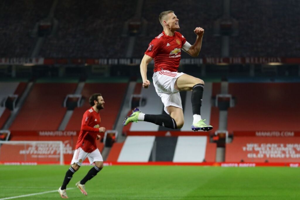 Ο ΜακΤόμινεϊ έγινε αρχηγός και… τρελάθηκε! (vid)