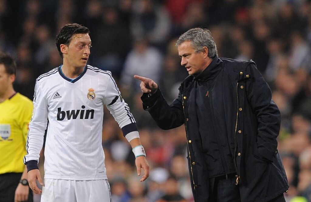 Ο Μουρίνιο… πετσόκοψε τον Οζίλ δίχως αύριο! (vid)