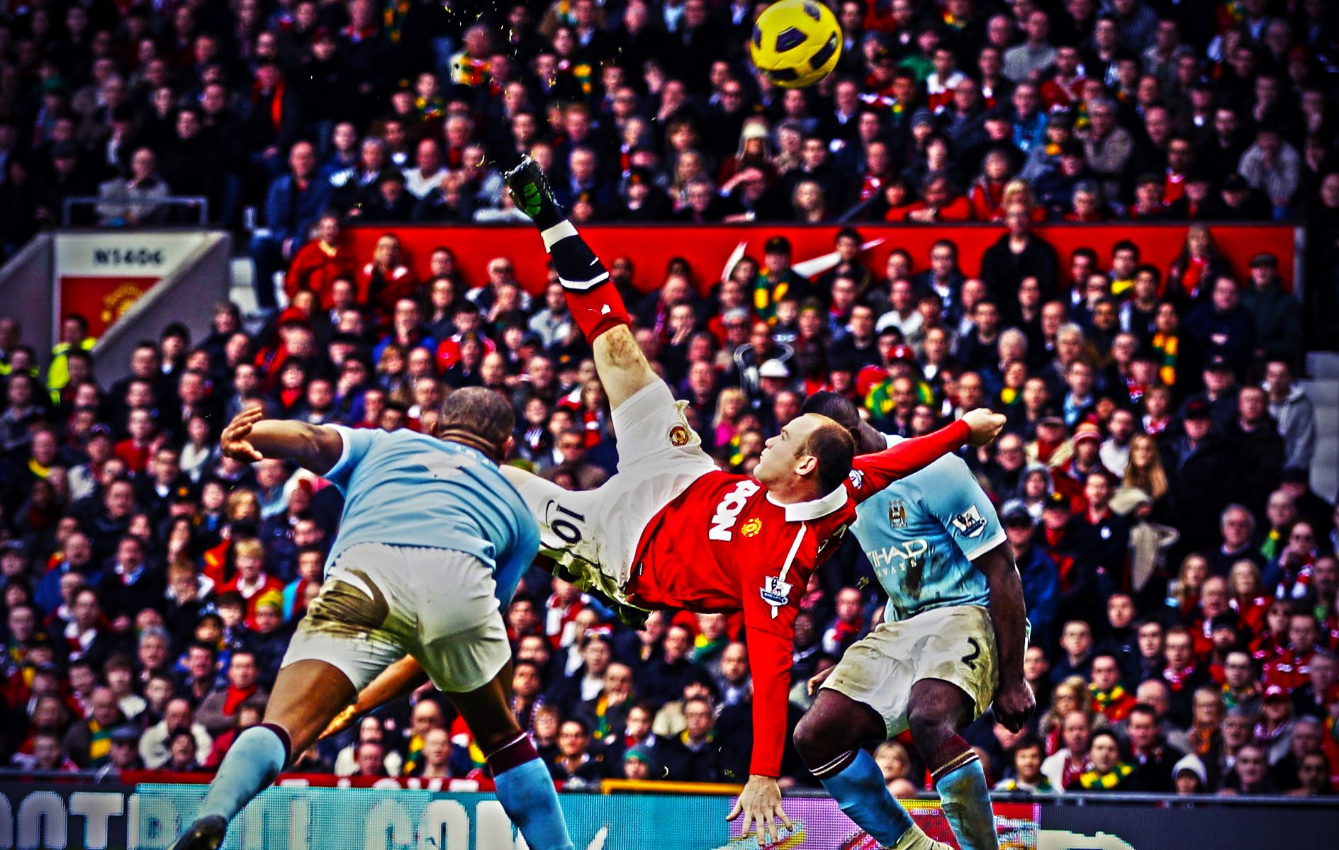 Το αξέχαστο γκολ του Ρούνεϊ κόντρα στη Σίτι (vid)